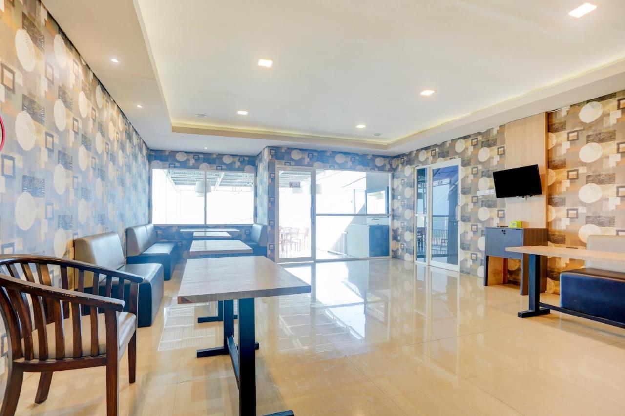 Hotel Collection O 90716 Grand Hills And Resto 3*
